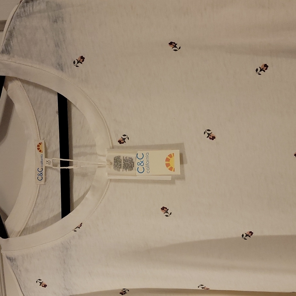 NWT C&C Top - Picture 3 of 6